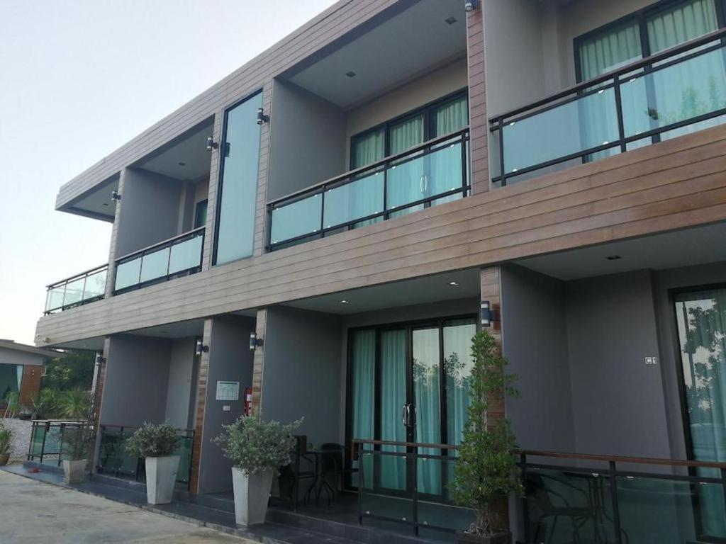Nutchana Hill Boutique Hotel Hatjaj Kültér fotó